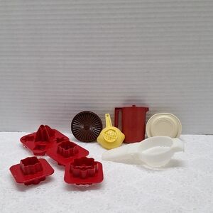 #AEB Vintage Tupperware Magnets, Mini Cookie Cutters, Egg Separator